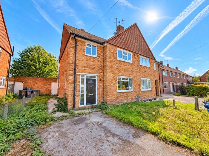 3 Bedroom Semi-Detached House For Sale In Rutson Road, Byfleet, West Byfleet, KT14