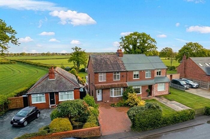 2 Bedroom Semi-Detached House For Sale In Knutsford Road, Antrobus, CW9