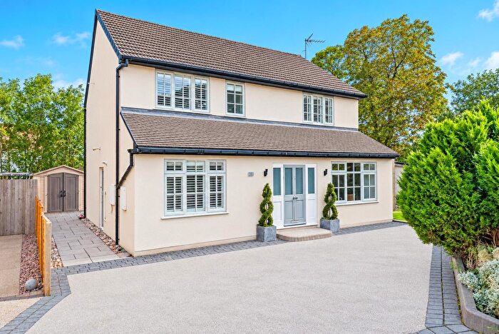 4 Bedroom Detached House For Sale In Ashdene, Leeds, LS12