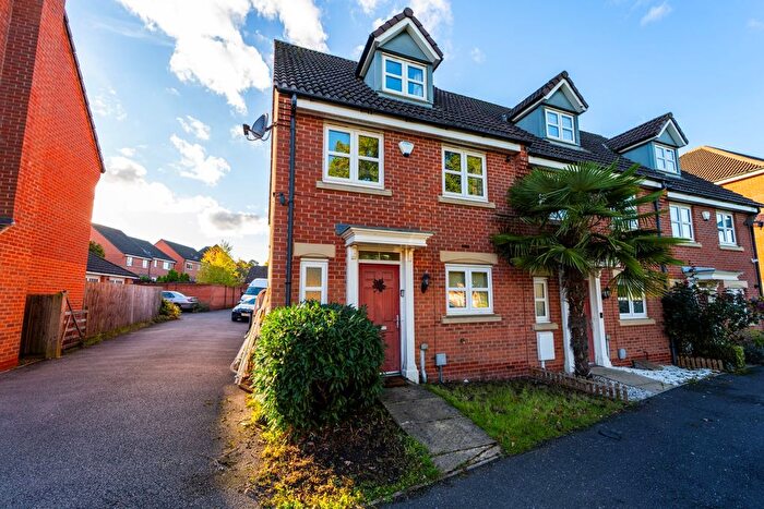 4 Bedroom Town House For Sale In Stillington Crescent, Leicester, LE5