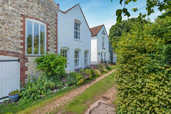 2 Bedroom Semi-Detached House For Sale In Market Place, Charing, Kent, TN27