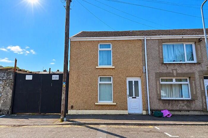 4 Bedroom End Of Terrace House For Sale In Vincent Street, Swansea, SA1