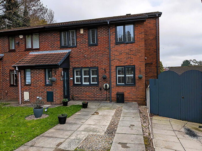 4 Bedroom Semi-Detached House For Sale In Wyke Park, Leesbrook, Oldham, OL4