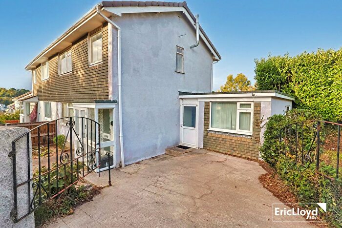 3 Bedroom Semi-Detached House For Sale In Quentin Avenue, Brixham, TQ5