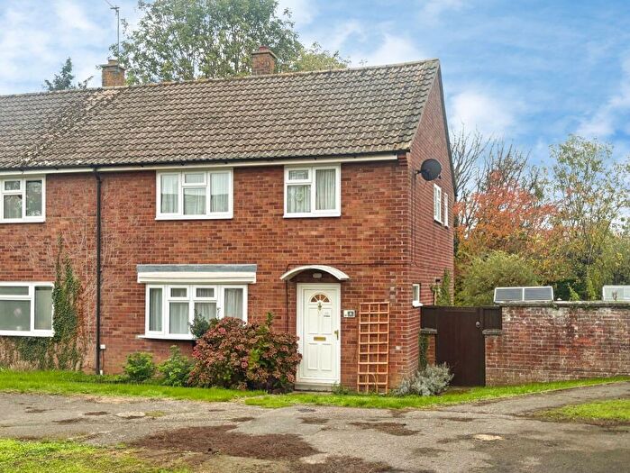 3 Bedroom Semi-Detached House For Sale In Ashley Close, Crondall, Farnham, Hampshire, GU10