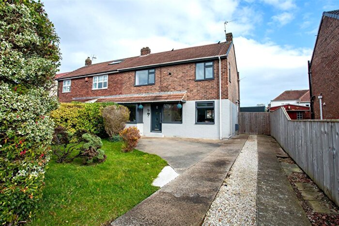 3 Bedroom Semi-Detached House For Sale In Gillpark Grove, Hartlepool, TS25