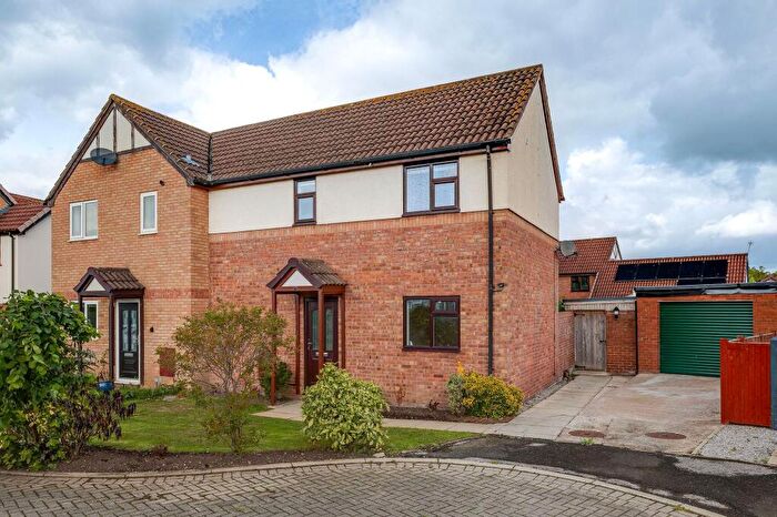 3 Bedroom Semi-Detached House For Sale In Castlefields, Tattenhall, CH3