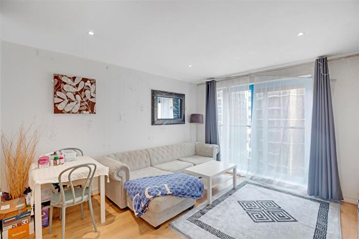 1 Bedroom Flat For Sale In Westgate Apartments, Western Gateway, E16