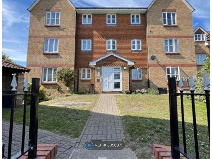 1 Bedroom Flat To Rent In Highgrove Mews, Grays, RM17
