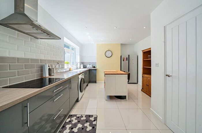 3 Bedroom Detached House For Sale In Francis Road, Morriston, Swansea, SA6