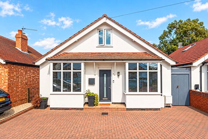 5 Bedroom Detached House For Sale In St. Pauls Road, Staines-Upon-Thames, TW18