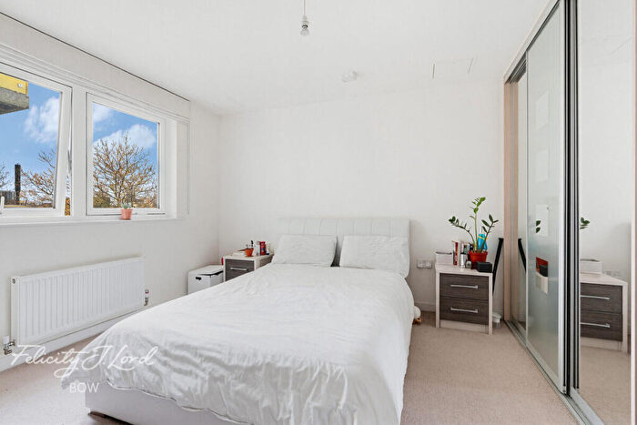 1 Bedroom Apartment For Sale In Wager Street, London, E3