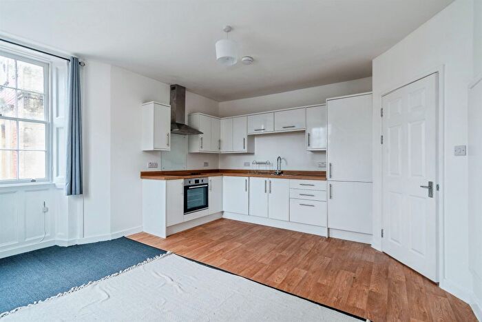 2 Bedroom Flat For Sale In Roundstone Street, Trowbridge, BA14