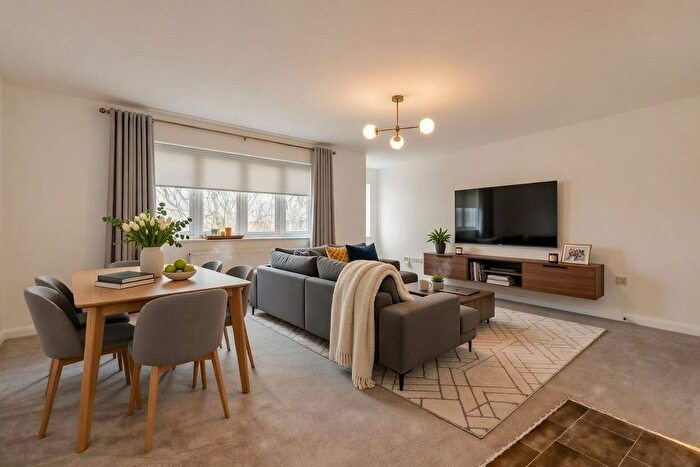 2 Bedroom Flat For Sale In Cavendish Way, Bearsted, Maidstone, ME15