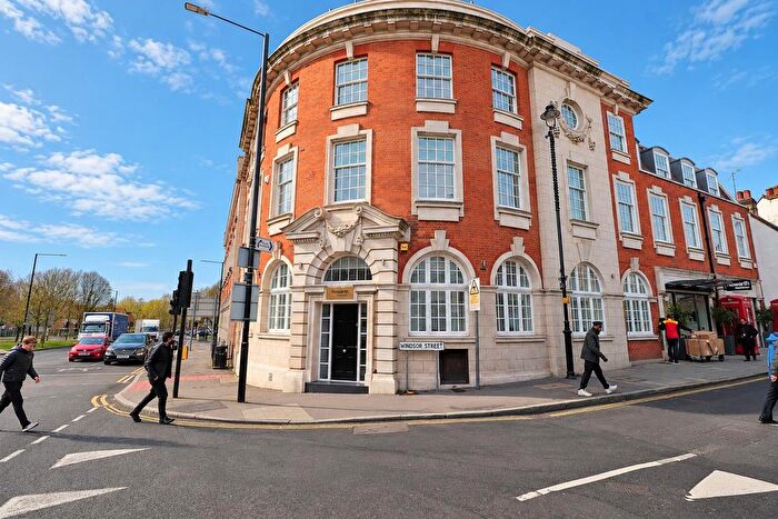 1 Bedroom Flat To Rent In Westcombe House, Uxbridge, UB8