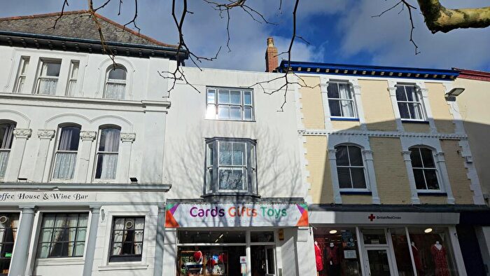 2 Bedroom Flat To Rent In Bank House, Church Walk, Great Torrington, EX38