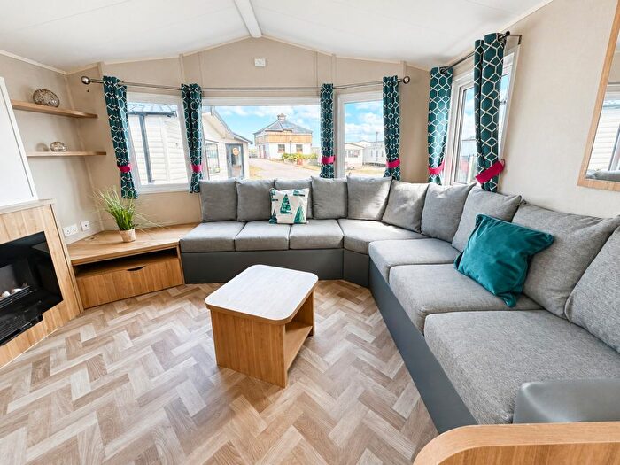 2 Bedroom Mobile/park Home For Sale In Burghead, Elgin, IV30