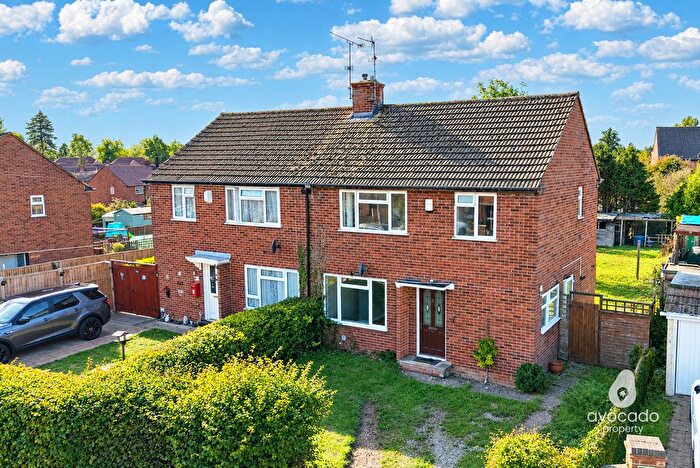 3 Bedroom Semi-Detached House For Sale In Wye Close, Tilehurst, RG30