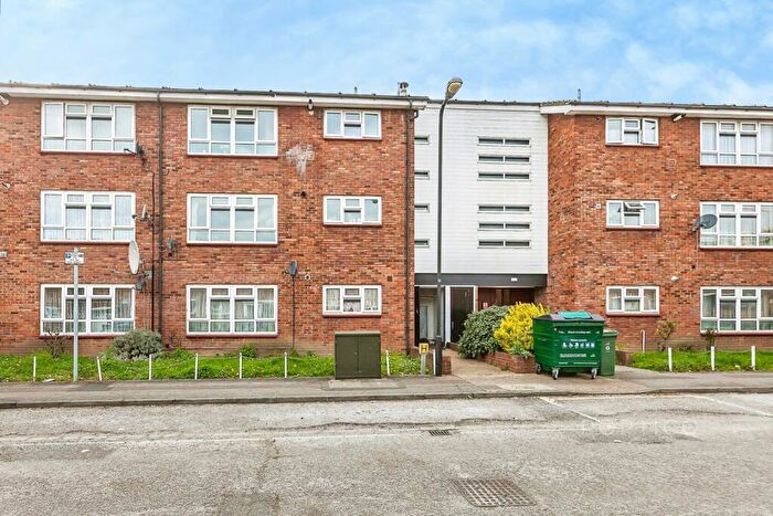 1 Bedroom Flat To Rent In Arkley Road, London, E17