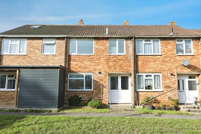 2 Bedroom Terraced House For Sale In Rosemary Close, Chatham, Kent, ME5