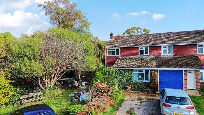 4 Bedroom End Of Terrace House For Sale In Winchester Way, Blackwater, Camberley, GU17