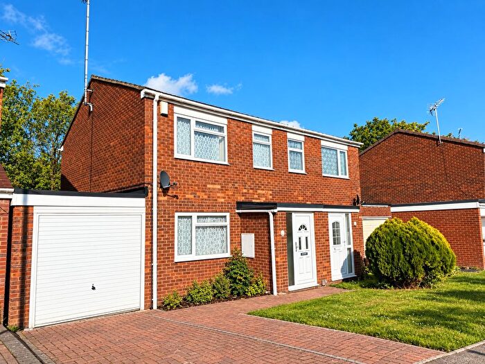 3 Bedroom Semi-Detached House For Sale In Conisborough, Toothill, Swindon, SN5