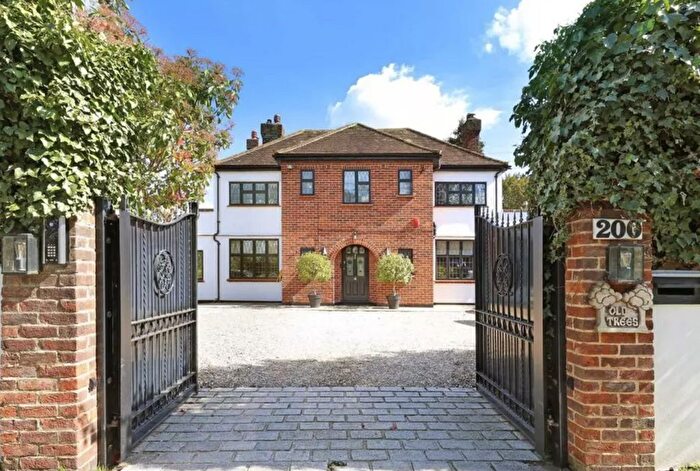 5 Bedroom Detached House For Sale In Lent Rise Road, Burnham, SL1