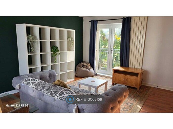2 Bedroom Flat To Rent In Cambuslang Road, Glasgow, G72