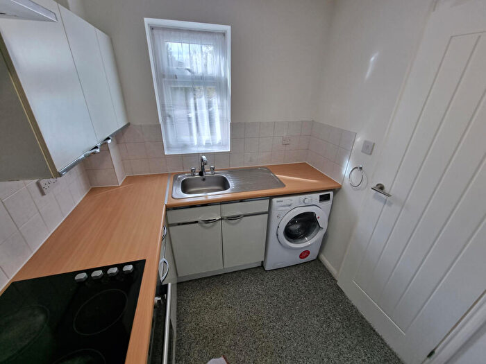 1 Bedroom Flat To Rent In Catherine Court, Newbury Park, Ilford, IG2