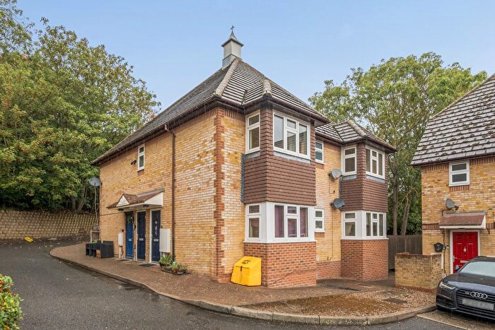 1 Bedroom Flat For Sale In Atlanta Court, Chatham, Kent, ME4