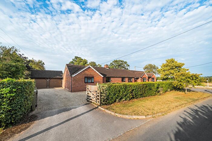 5 Bedroom Bungalow For Sale In Barley Hill Lane, Poulshot, SN10