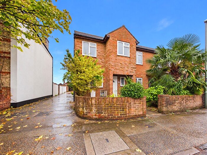3 Bedroom Terraced House For Sale In Wolsey Road, Ashford, Surrey, TW15