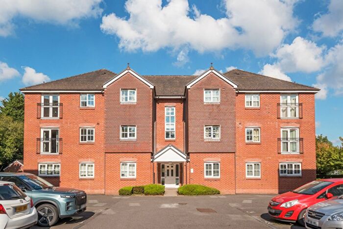 1 Bedroom Flat For Sale In Hendeley Court, Burton-On-Trent, Staffordshire, DE14