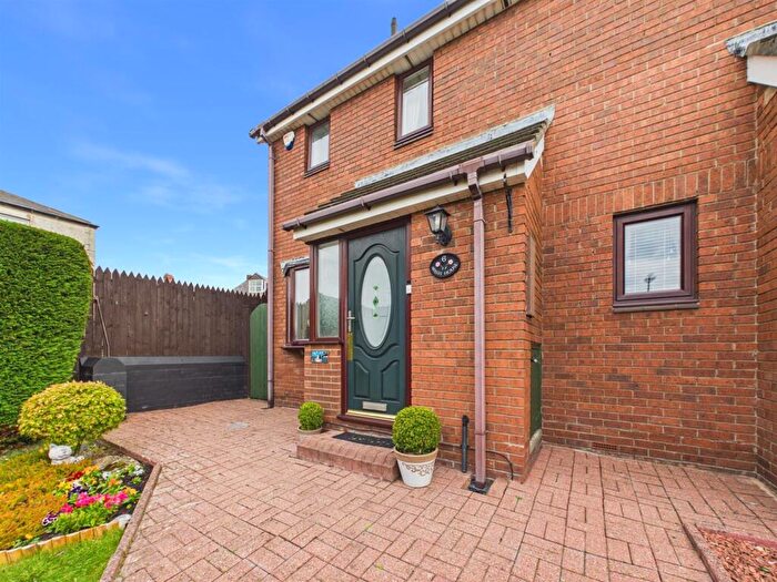 2 Bedroom End Of Terrace House For Sale In Conway Square, Gateshead, NE9