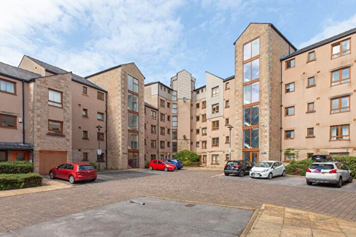 2 Bedroom Apartment For Sale In Waterside, Lancaster City Centre, LA1
