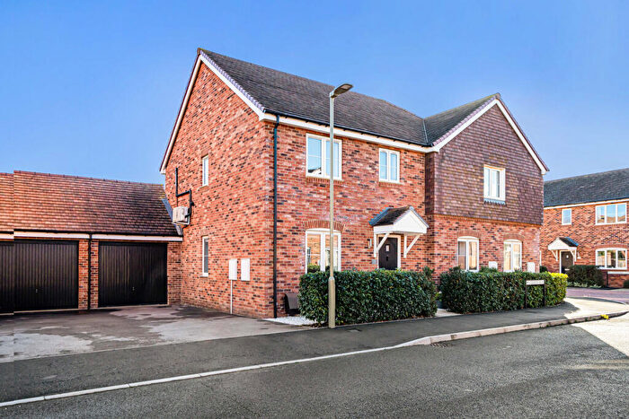 3 Bedroom Semi-Detached House For Sale In Queens Row, Wantage, OX12
