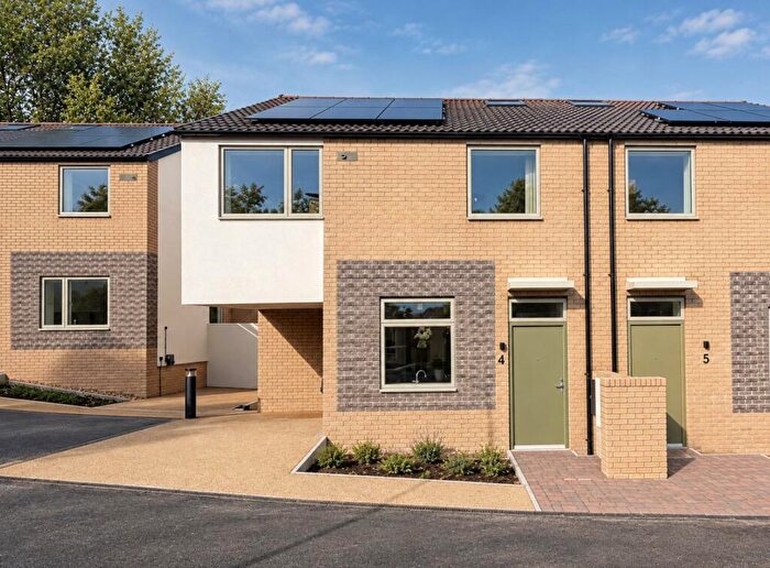 4 Bedroom Semi-Detached House For Sale In Burgess Close, Kingswood, Bristol, BS15