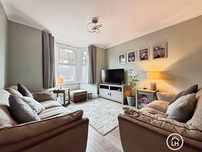 4 Bedroom Terraced House For Sale In Park Road, Sittingbourne, ME10