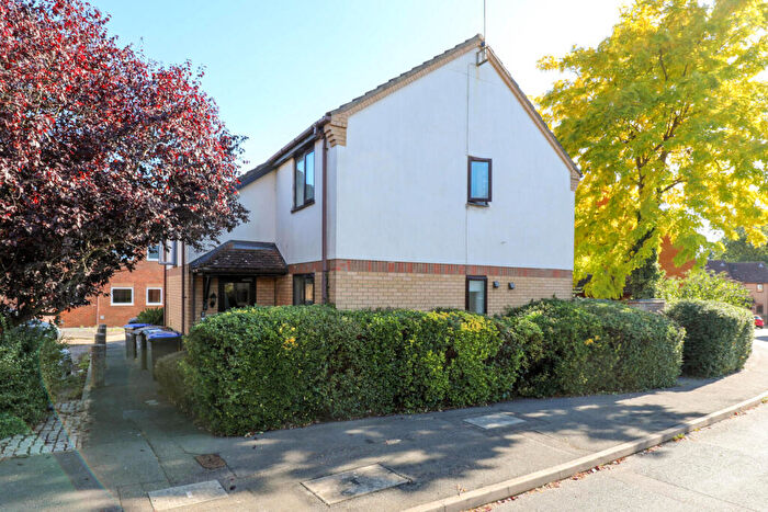 1 Bedroom Maisonette For Sale In Woodpecker Way, Northamtpton, NN4