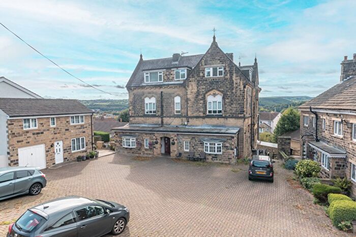 1 Bedroom Flat For Sale In Priestthorpe Lane, Bingley, West Yorkshire, BD16