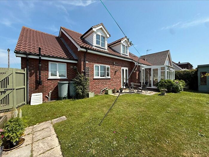 5 Bedroom Detached House For Sale In Penguin Road, Scratby, NR29