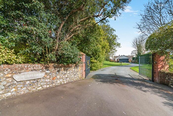 5 Bedroom Bungalow For Sale In School Hill, Slindon, Arundel, West Sussex, BN18