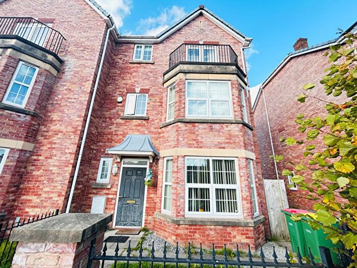5 Bedroom Semi-Detached House For Sale In Kingsfold Avenue, Fulwood, Preston, PR2