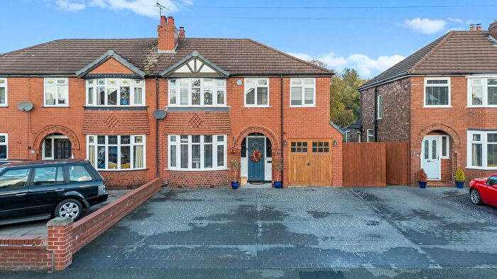 4 Bedroom Semi-Detached House For Sale In Limetree Avenue, Padgate, WA1