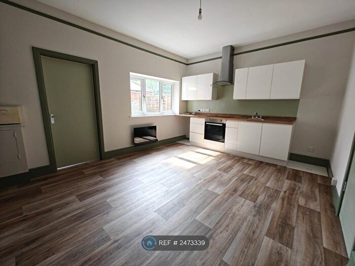 2 Bedroom Flat To Rent In Carysfort Road, Bournemouth, BH1