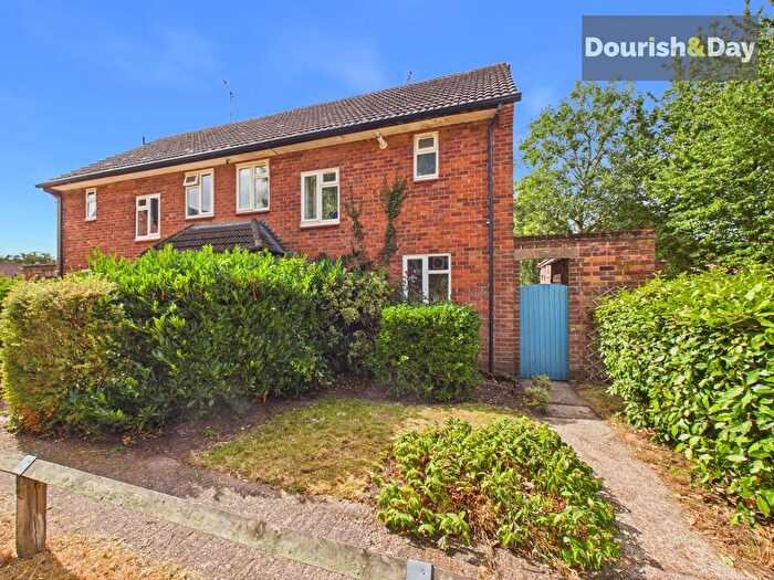 3 Bedroom Semi-Detached House For Sale In Stokesay Road, Buntingsdale, TF9