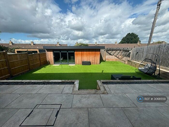 5 Bedroom Semi-Detached House To Rent In Garrick Road, Bath, BA2