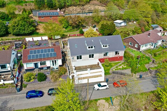 4 Bedroom Bungalow For Sale In Farm Road, Crumlin, NP11