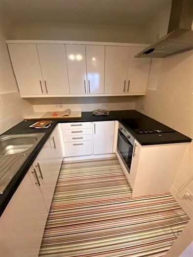 2 Bedroom Flat To Rent In Homepalms House, Brunswick Square, Torquay, TQ1
