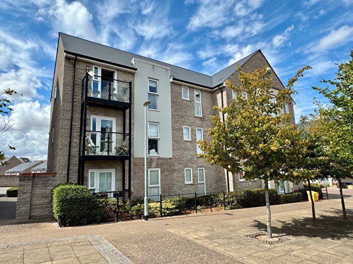1 Bedroom Apartment For Sale In Cowleaze, Ridgeway Farm, Swindon, SN5